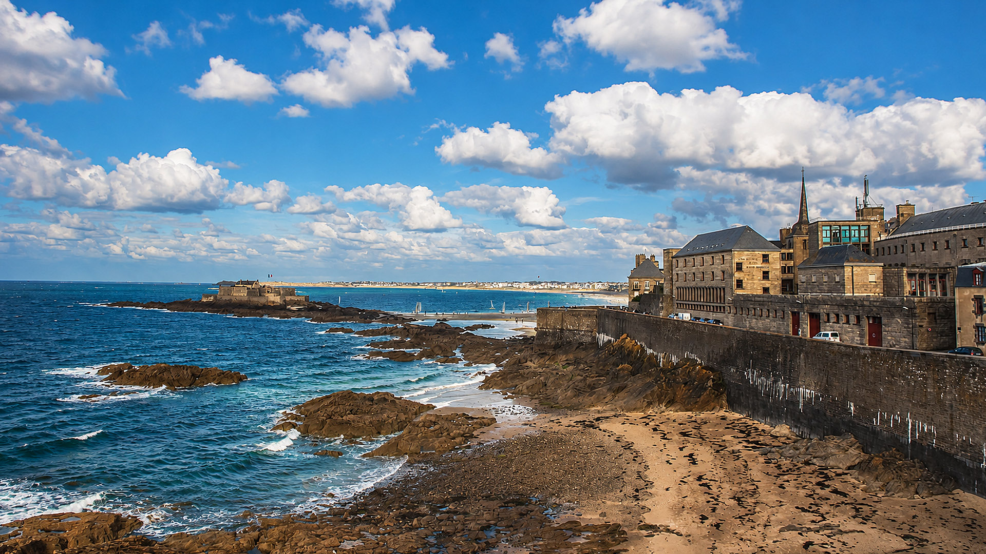 Saint-Malo e le sue mura sul mare