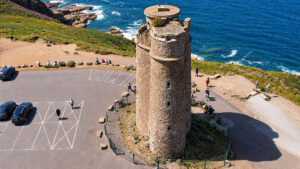 Veduta dall'alto dell'antico faro di Vauban a Cap Fréhel