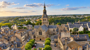 Basilique Saint-Sauveur nel centro storico di Dinan