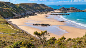 La Plage du Lourtuais, una delle spiagge naturali di Cap d'Erquy