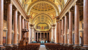Interno della Cattedrale Saint-Pierre di Rennes